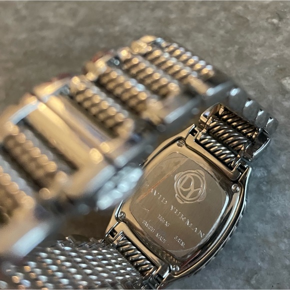 David Yurman 25mm Mother of Pearl Watch with Diamonds - Picture 5 of 8